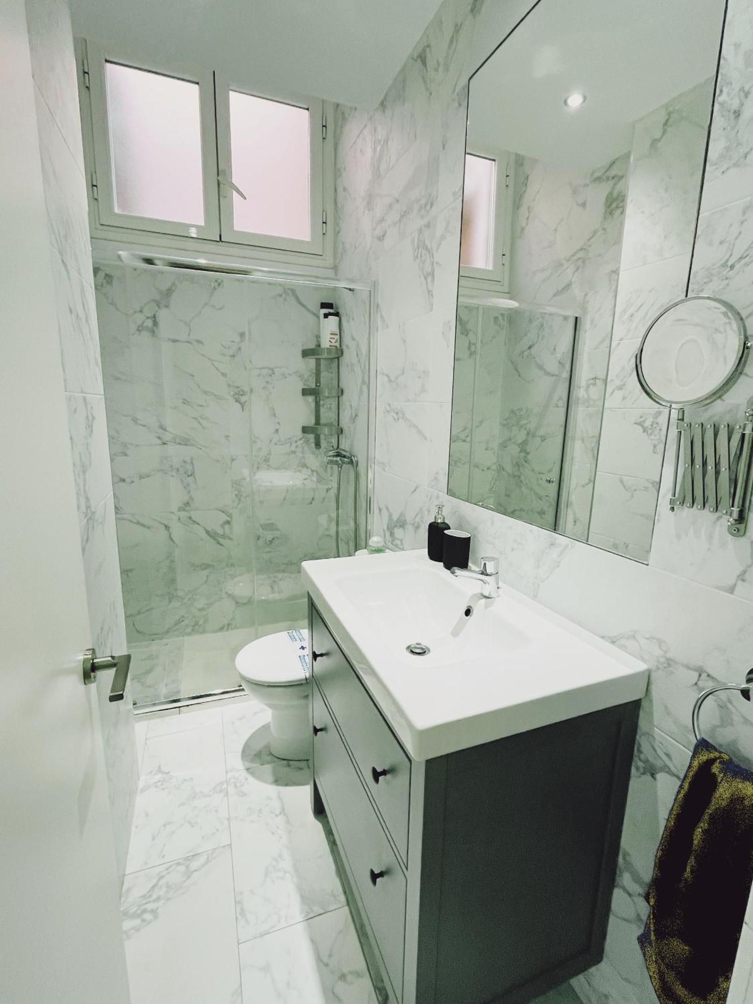 Dplace To Be - Amazing Apartments In Historic Center Madrid Kamer foto