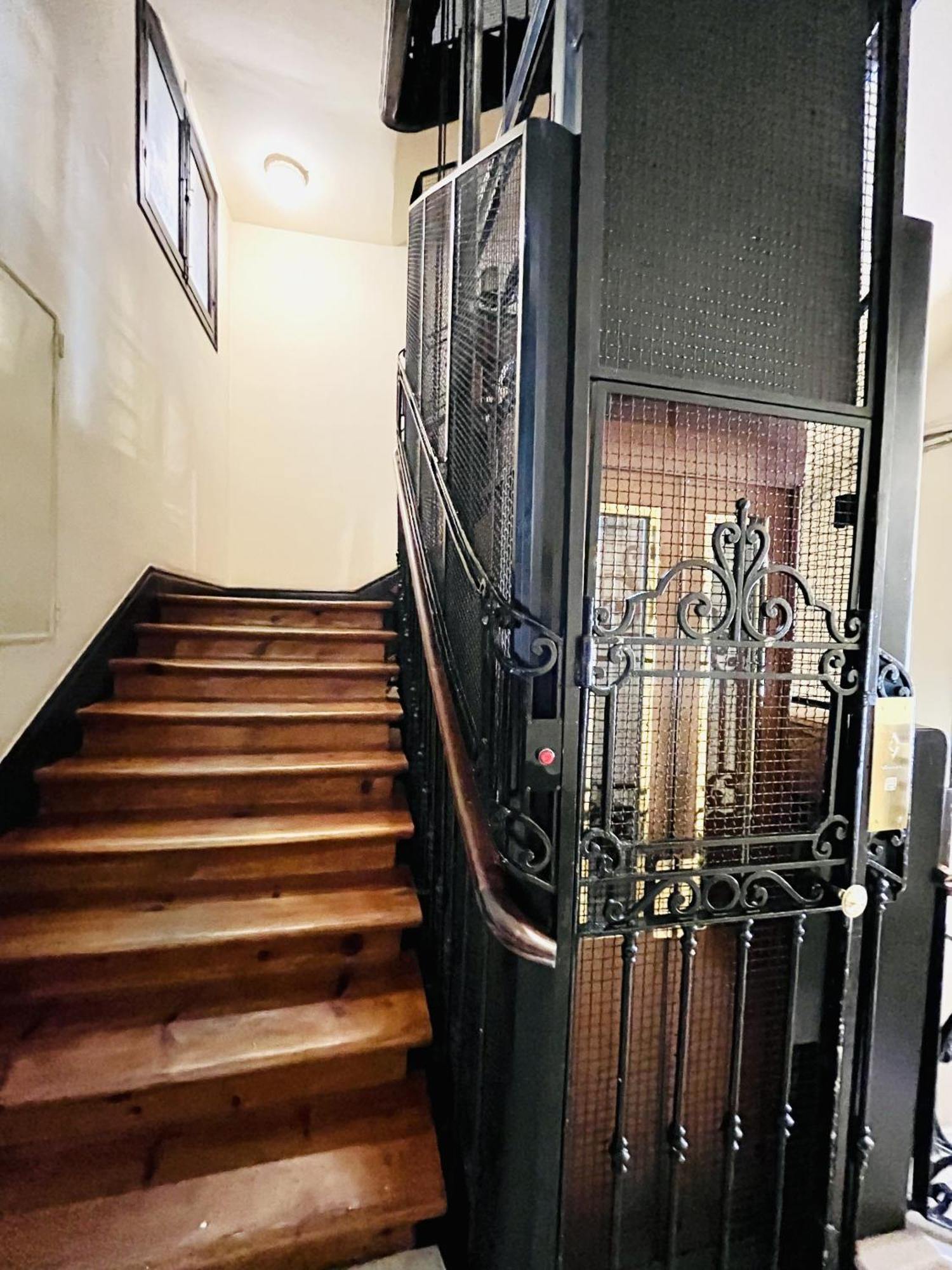 Dplace To Be - Amazing Apartments In Historic Center Madrid Buitenkant foto