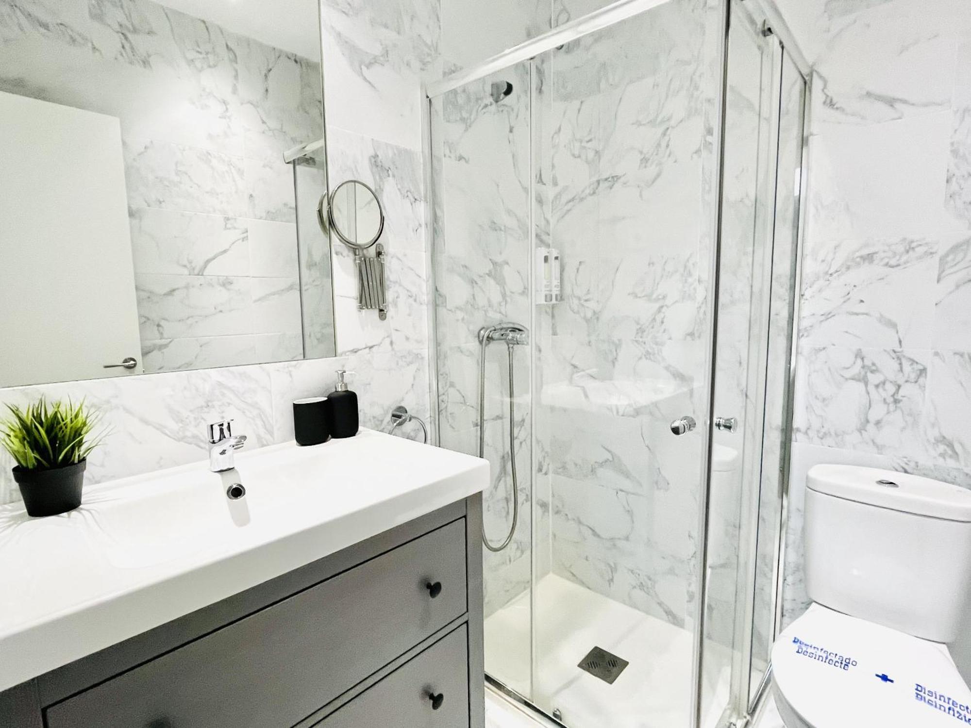 Dplace To Be - Amazing Apartments In Historic Center Madrid Kamer foto